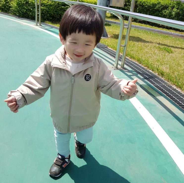  아기봄점퍼 가볍고 심플한 로쿠로쿠