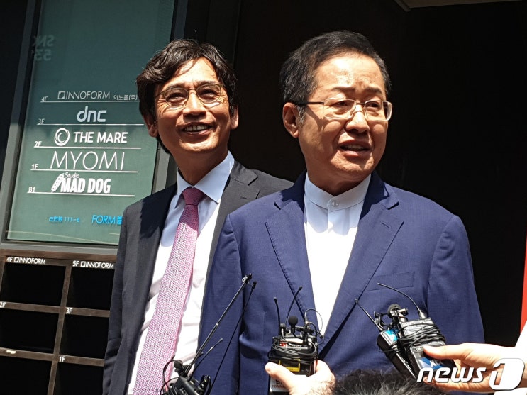  '홍카레오' 유시민·홍준표 100분 썰전…"허심탄회 대화" 상세설명