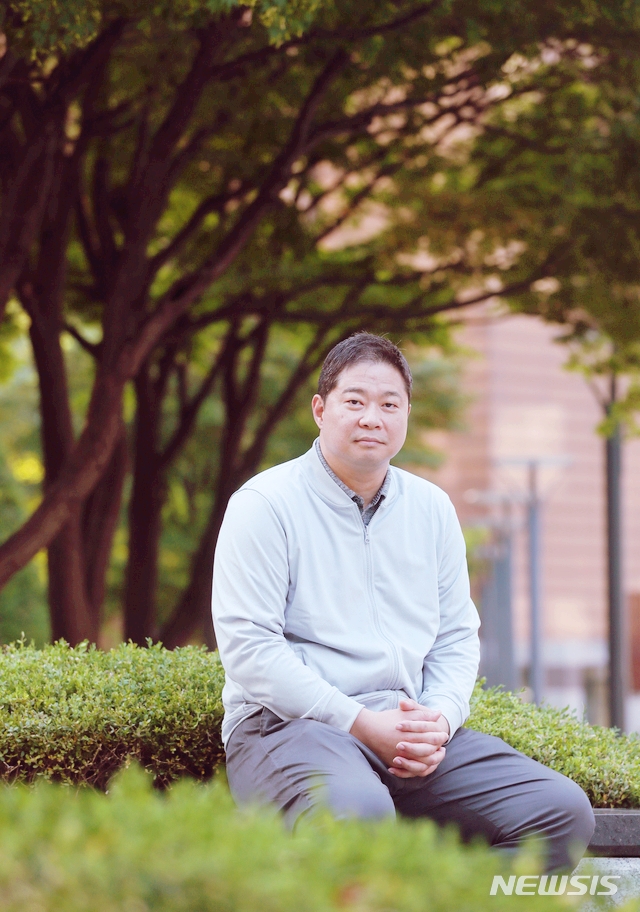  [인터뷰]현주엽 감독 "김종규가 떠나리라는 생각은 안 했다" 애제자 김종규 원주 DB 이적에 대한 현주엽 감독 생각은?..