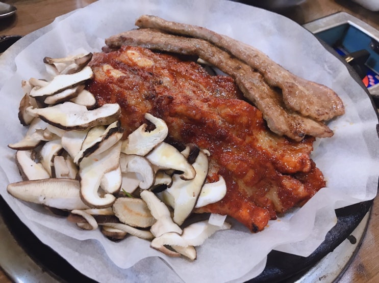  (청주맛집/청남대맛집/문의맛집) 구워져나오는 고추장삼겹살이 일품인 믿고먹는 생생정보통 맛집 부부농장