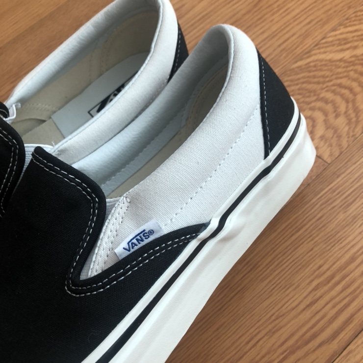  반스(Vans), Anaheim Factory Black Classic Slip-On