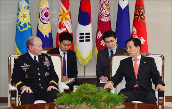 “한국군이 한미연합사령관!”: 북핵 위협에도 열광만 하나? / 박휘락(정치대학원) 교수 