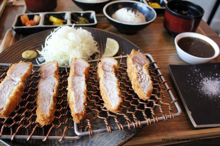  샤로수길 맛집 신선한 돈가츠로~!