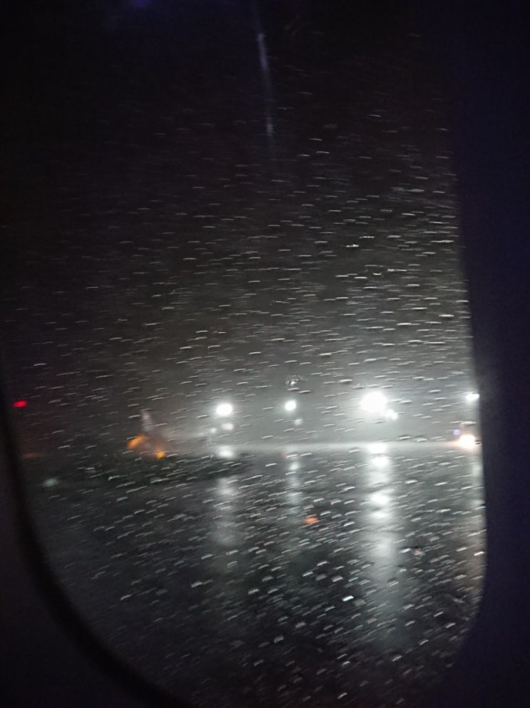  말레 공항, 몰디브 공항, 몰디브 유심
