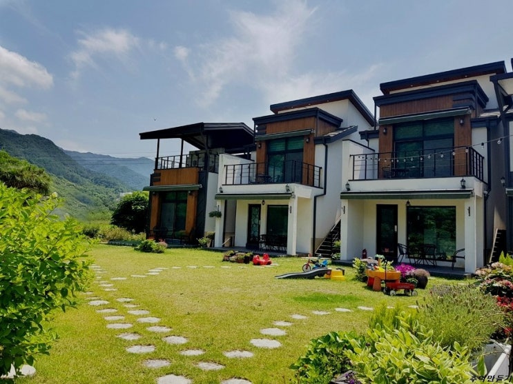  하동 펜션 지리산 계곡 앞에 위치한 마마스펜션