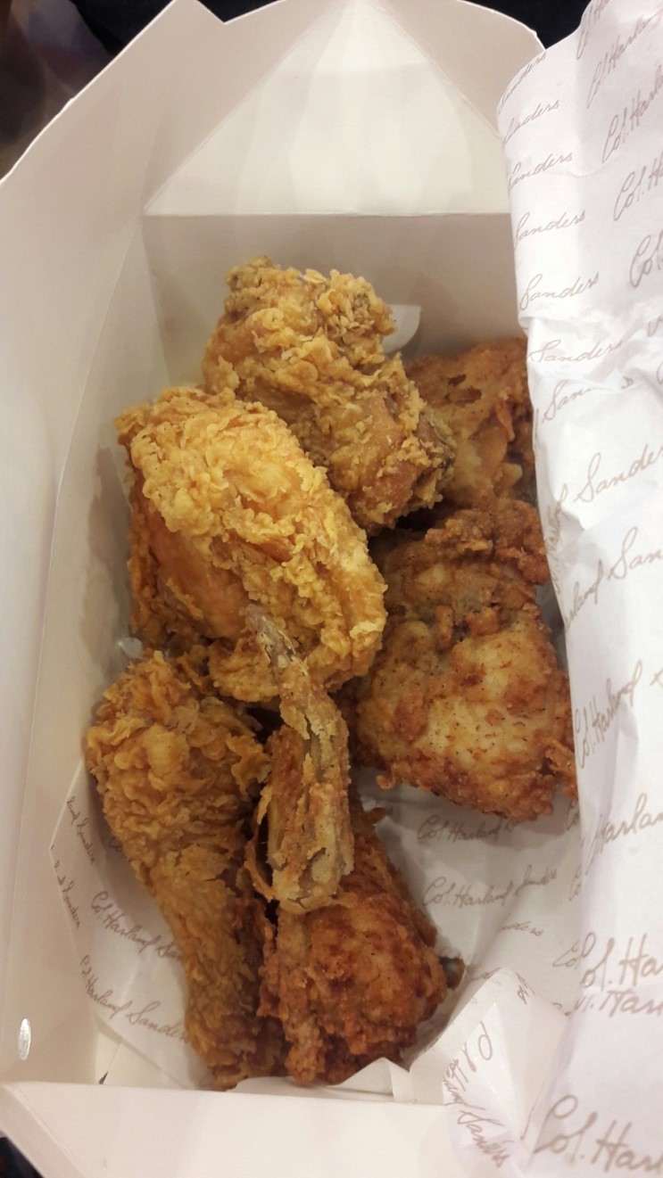 KFC 오반핫반 치킨 - 오리지널,크리스피 치킨(9300원) 따끈한 먹 후기