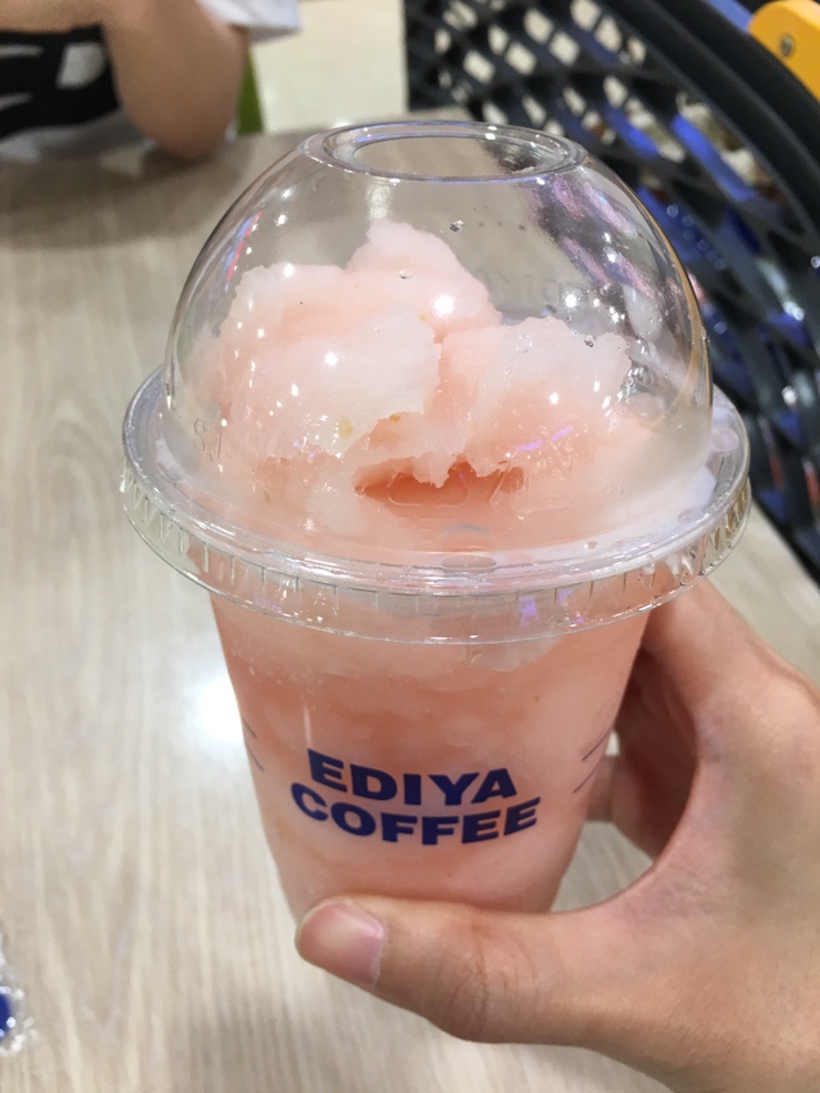  이디야 알로하 플랫치노 <어피치 애플허니>