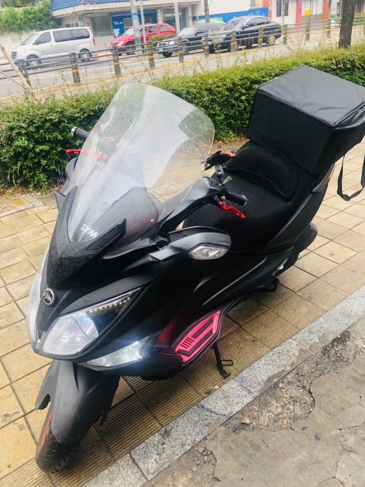  SYM 빅스쿠터 조이맥스125 리어타이어 교체 140 60 13 델리타이어