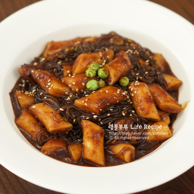  짜장떡볶이 만드는법 황금레시피, 우리집이 맛집! 당면 넣으면 더 맛있어요!