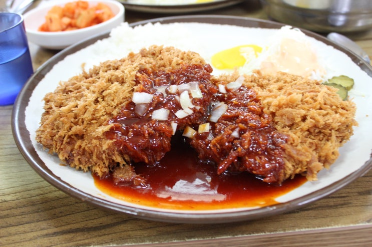  신대방삼거리역 맛집 디진다돈까스로 유명한 신온누리에 생돈까스