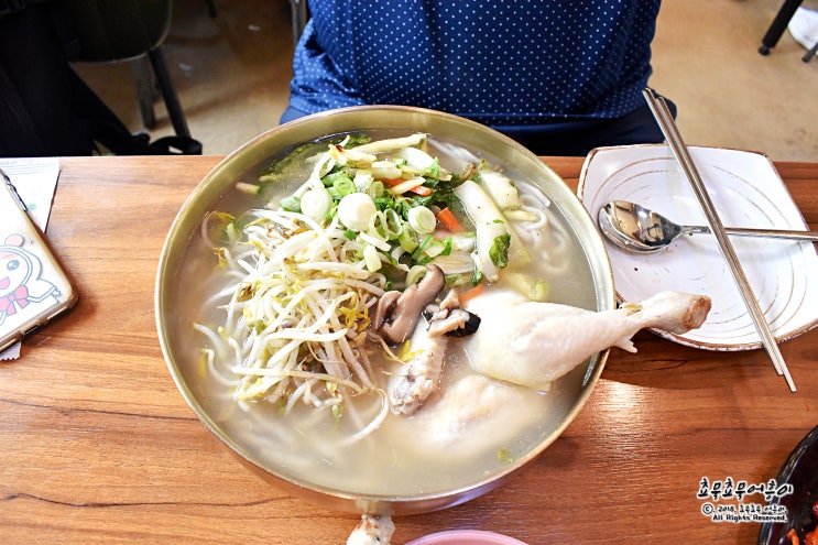 전지적 참견 시점 닭 칼국수 전참시 이영자 먹고간 수원 청춘면가 전지적 참견 시점 닭 칼국수 전참시 이영자 먹고간 수원 청춘면가