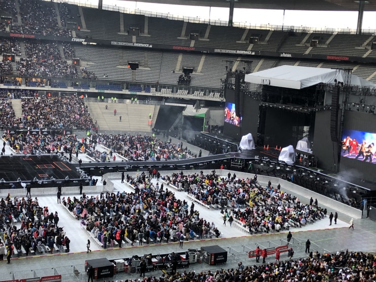 레나 in Paris 
