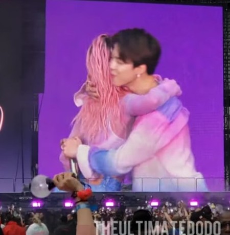 BTS <방탄소년단> 파리 스타드 드 프랑스 콘서트(190607)/할시와 함께 파리 흔들기!