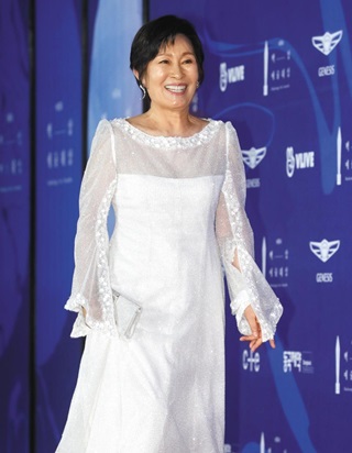  |김혜자 배우|  인생은 '등가 교환'. 얻으려면 뭔가 해야죠 _박돈규 기자  조선일보 (공유)