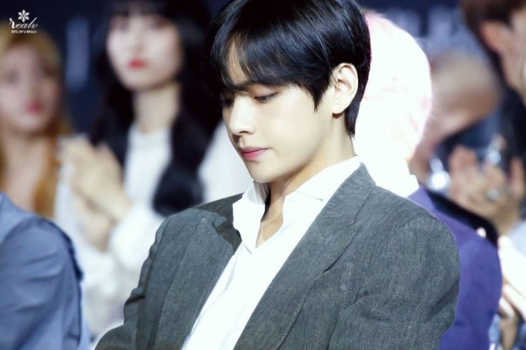  [김태형 빙의글]  친해? 안 친해! ~ 01