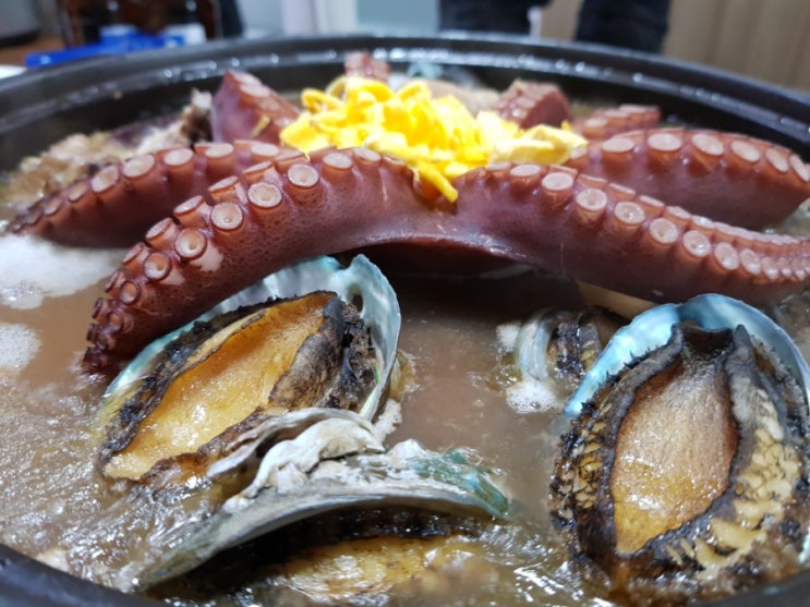  회춘하고 싶으신가요?그럼 회춘탕 한그릇 드셔야죠. 강진 회춘탕 전문점 [#하나로식당] 맛나네요...