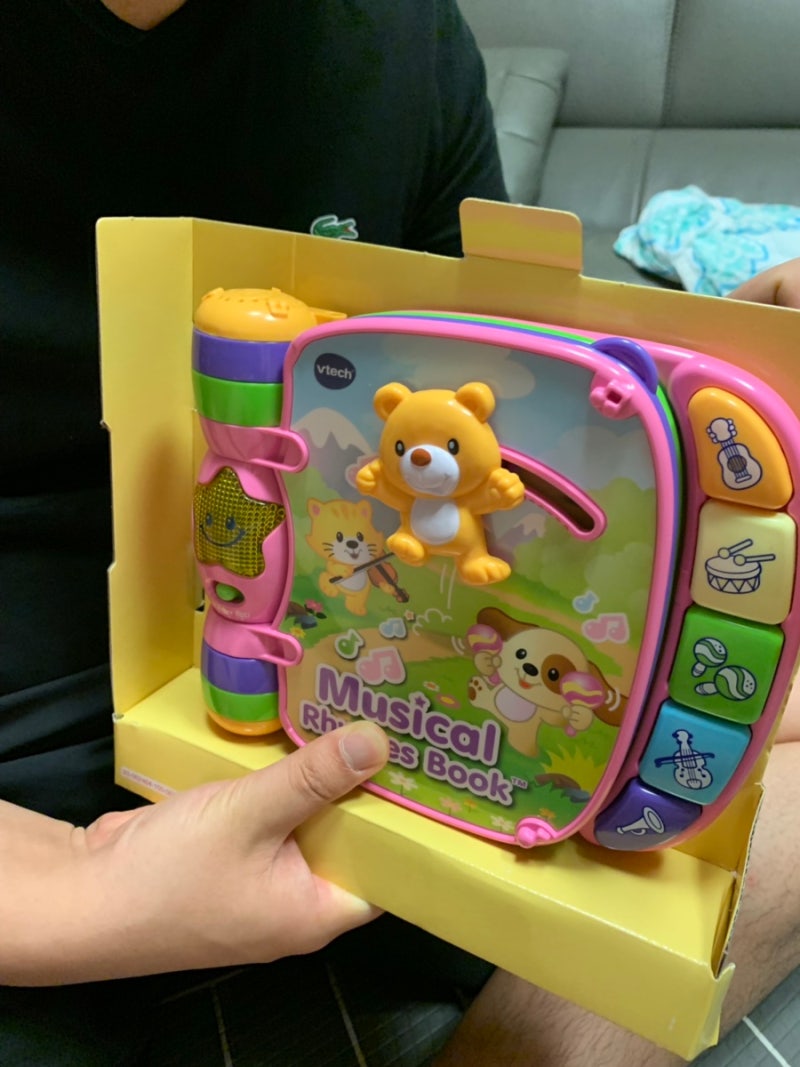 5개월아기 장난감추천 Vtech <B>브이텍</B> 사운드북 – <B>내돈주고</B>구매…” style=”width:100%”><figcaption>5개월아기 장난감추천 Vtech <B>브이텍</B> 사운드북 – <B>내돈주고</B>구매…</figcaption></figure>
</div>
<p><p>3단계 스마트 러닝 붕붕카_(30166 – 옥션 장난감/교육완구/인형>작동/자동차/기차>자동차/버스/오토바이 itempage3.auction.co.kr 본 포스팅은 해당업체로부터 제품만을 무상으로 지원받아 쓴</p>
<p>뛰뛰빵빵 운전놀이 26,890원에 구입 유모차 타는걸 안좋아하는 우리아들을 위해 구입한 유모차장난감 유모차 핸들은 뽀로로도 있고, 미키고 있고, 핑크퐁, 호빵맨 ELC등등 다른것도 있었지만 난</p>
</p>
<hr>
<p>미국 생활 | 출산 준비물 구매 시작! 베이비 레지스트리 및 무료 기프트</p>
<p><p>Some products displayed may earn us a commission. 여러 미국맘들의 블로그를 보다가 각종 쇼핑몰이나 보험사에서 신청할수 있는 공짜 구디백들에 대해서 알게 되었다. 보통 젖병과 쪽쪽이, 연고나 분유샘플 등이 들어있는 듯 하다. 보험사에서 주는 베이비 기프트 나의 보험사에서 온라인으로 막 가입을 하다가 출산 기프트를 준다는 링크가 있어서 바로 클릭!! 선물 도착하고 뚜껑 열어보니 종이 포장지가 절반이상^^; 저때는 초보라 저 염주목걸이같은걸 언제쓸모가 있으려나 했는데, 나중에 이앓이할때 앙앙앙 깨물면서 간지러움을 달랠수 있는 아이템 Teether라고 한다. 체온기는 너무 전통적인 기본 체온기라… 뭐 언젠가 아기가 아파서 항문으로 체온을 잴때 사용할수도 있을 것 같지만 평..</p>
</p>
<ul>
<li><span>Image source: peanutvanilla.tistory.com</span></li>
<li><span>Views: 50770</span></li>
<li><span>Publish date: 17 hours ago</span></li>
<li><span>Downloads: 36093</span></li>
<li><span>Likes: 5711</span></li>
<li><span>Dislikes: 10</span></li>
</ul>
<div>
<figure><img decoding=