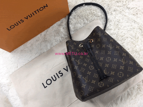  메투 metu 명품 구매대행 / 루이비통 네오노에 모노그램 블랙 입고 / Louis Vuitton Neonoe Bucket Bag / 대한민국 호주 황의조 골