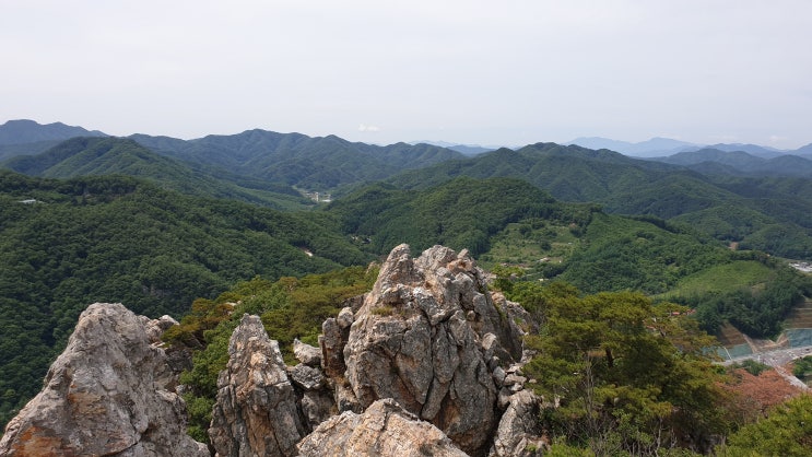  앙증기암 팔봉산
