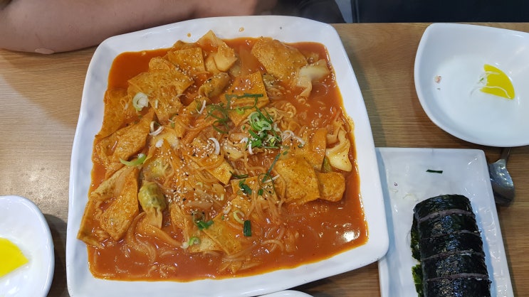 배부르게 먹을 수 있는 효자동 분식맛집 솔솔김밥 후기