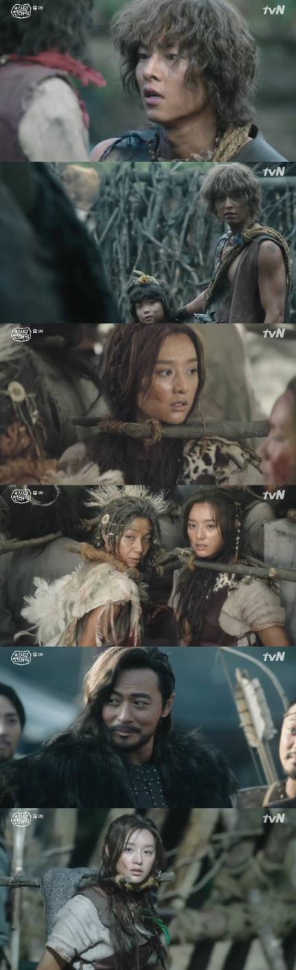 '아스달 연대기' 송중기, '뇌안탈' 존재 알았다…아스달 입성 '아스달 연대기' 송중기, '뇌안탈' 존재 알았다…아스달 입성