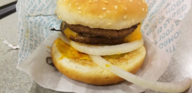 [캐나다-온타리오] 휴게소 햄버거 - a&w burger