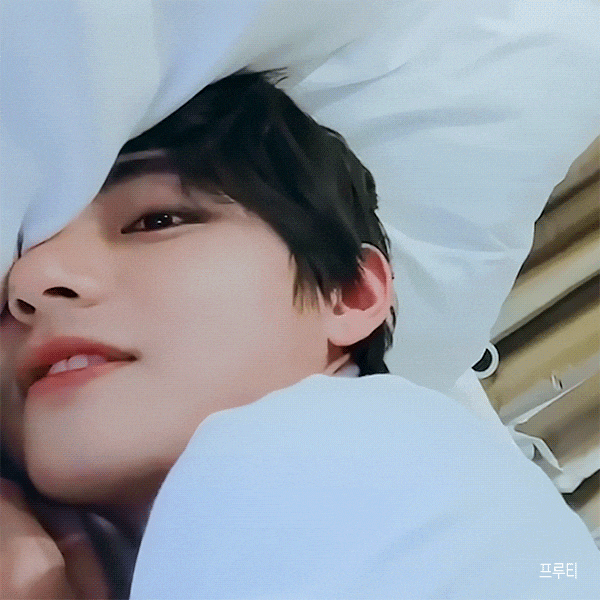  [뷔/태형] 청순릴리 곰돌 오빠 피어나라 피어나