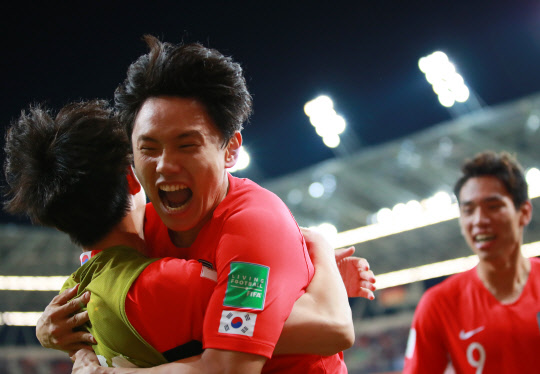  한국 36년 만에 4강, 12일 에콰도르와 준결승