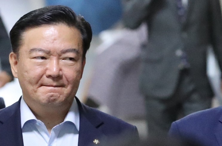  한국당 민경욱 막말 “문 대통령은 천렵질에 정신 팔린 사람”... 천렵질 뜻은?