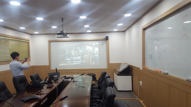  논산 부안 정읍 김제 프로젝터 설치 회의실 앱손 5000안시 및 hdmi 케이블 작업