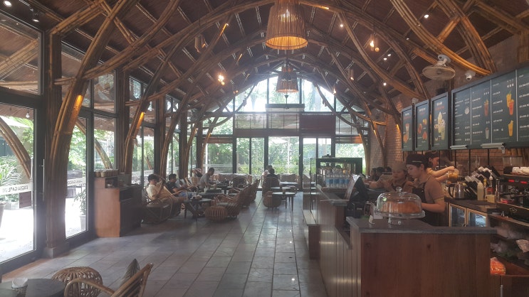 하노이 소수민족 박물관 옆 Fresh Garden cafe 하노이 소수민족 박물관 옆 Fresh Garden cafe