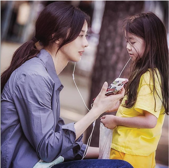  영화 ‘다시, 봄’의 이청아