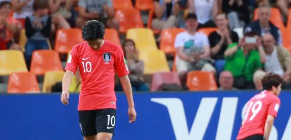  한국 최고 이강인, 발렌시아서 뛰어야 …" 西 언론 걱정
