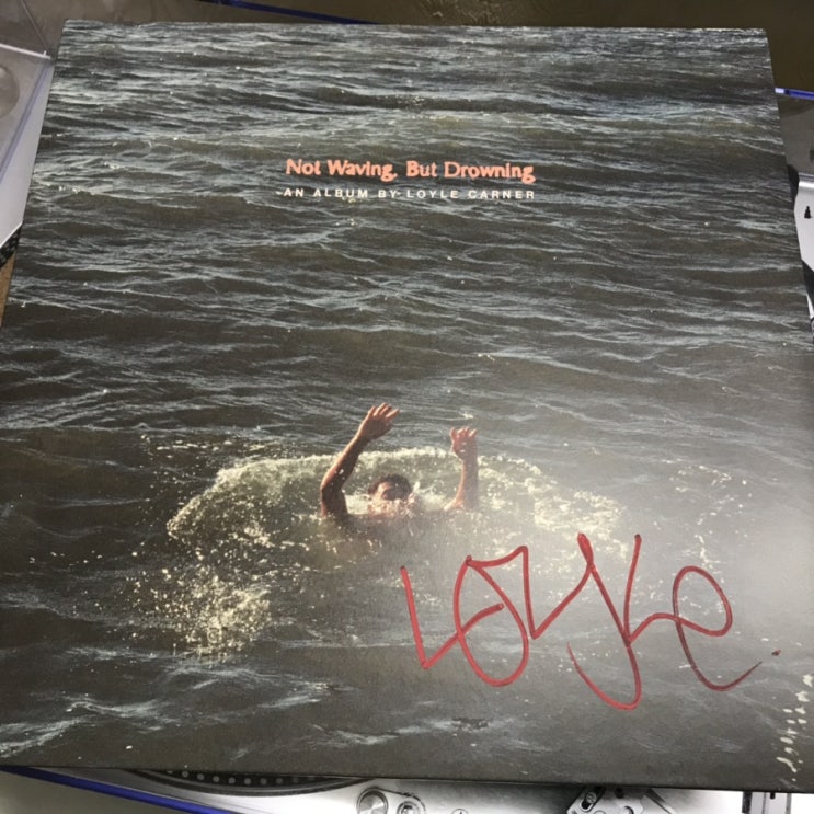  [LP, 엘피] Loyle Carner(로일 카너) - Not Waving, But Drowing (싸인 바이닐)