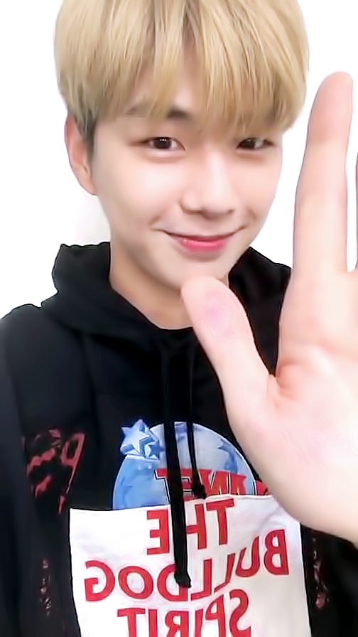  강다니엘...여기서 딱!!! 기다리고 있을께