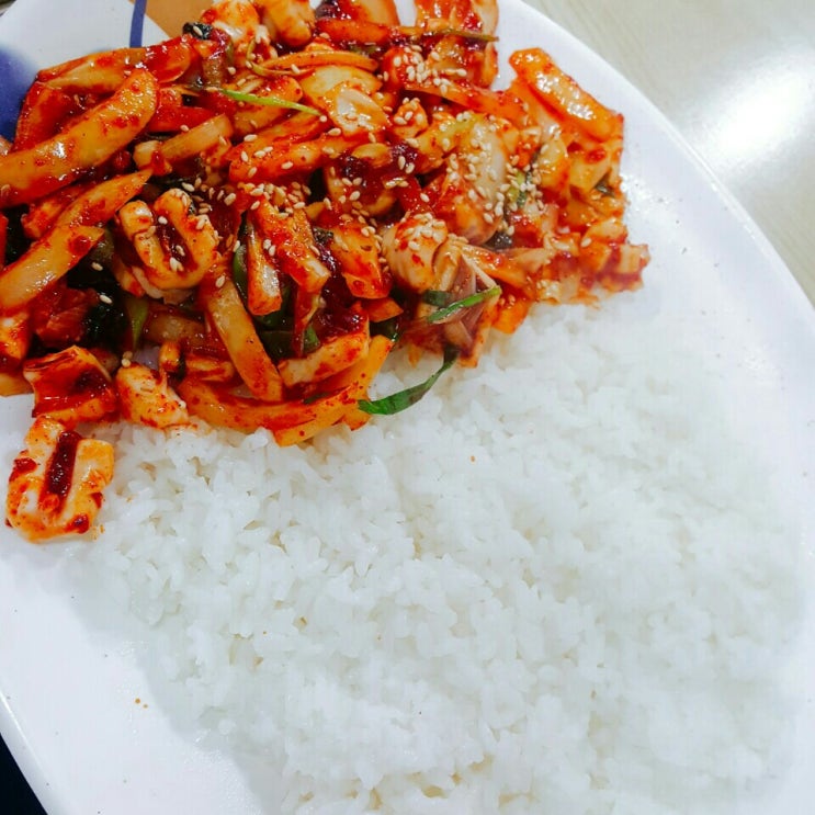  역시 점심은 오징어볶음이쥬~ㅎㅎ