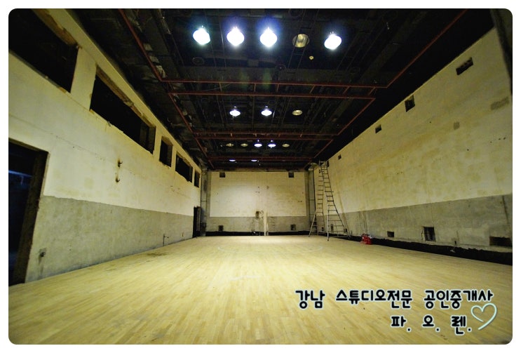  청담동 층고 5미터 실면적 150평 지하 임대 - 복층구조 인테리어, 발렛파킹 시스템, 엘리베이터 운행, 즉시 입주 가능, 지하1층+지하2층 동시 사용.