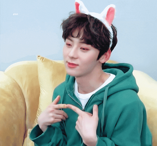  황민현, 뮤지컬 '마리 앙투아네트' 더블 캐스팅