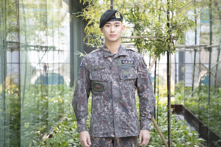  김수현이 돌아온다.. 특급전사·조기진급 군생활 끝 7월1일 현역 제대
