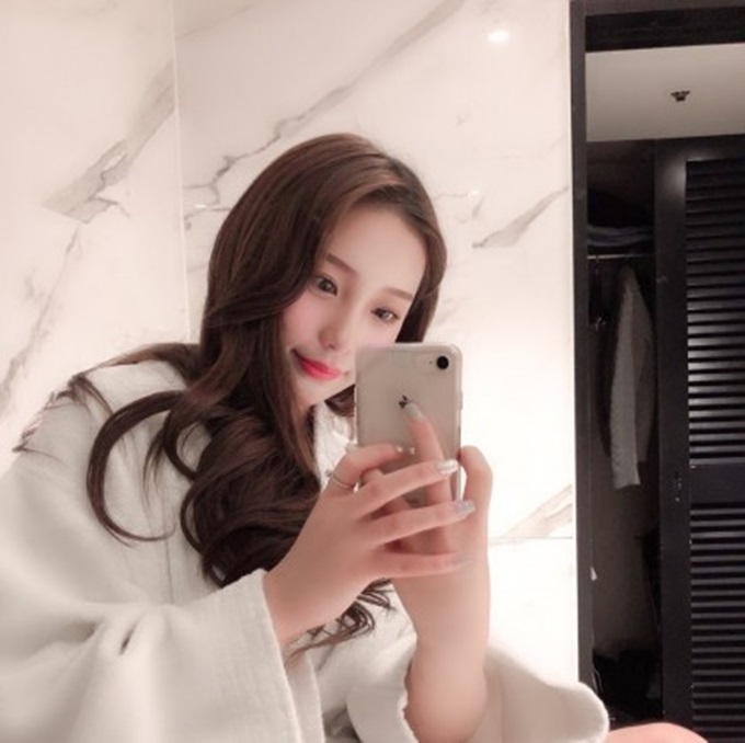  미모의 신인 여캠 BJ가령 몸매