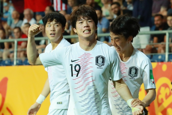 韓 남자축구 최초 FIFA 대회 결승 진출…여자축구 기록 '우승' 동률 이룰까