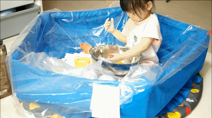  24개월아기 집에서 하는 엄마표 밀가루놀이