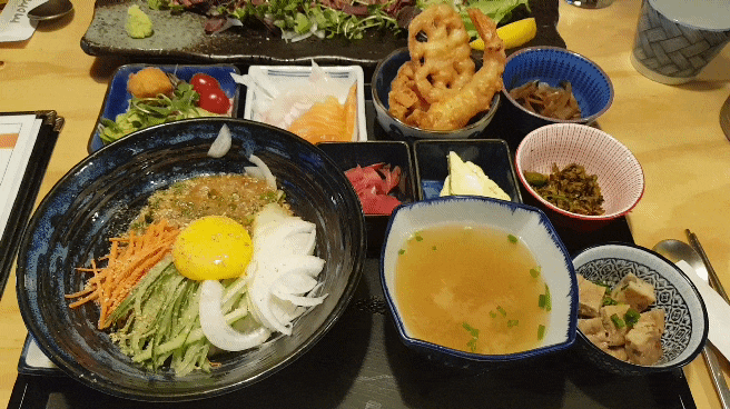  서래마을 이자카야 모모/소고기 타다끼 & 와다 덮밥