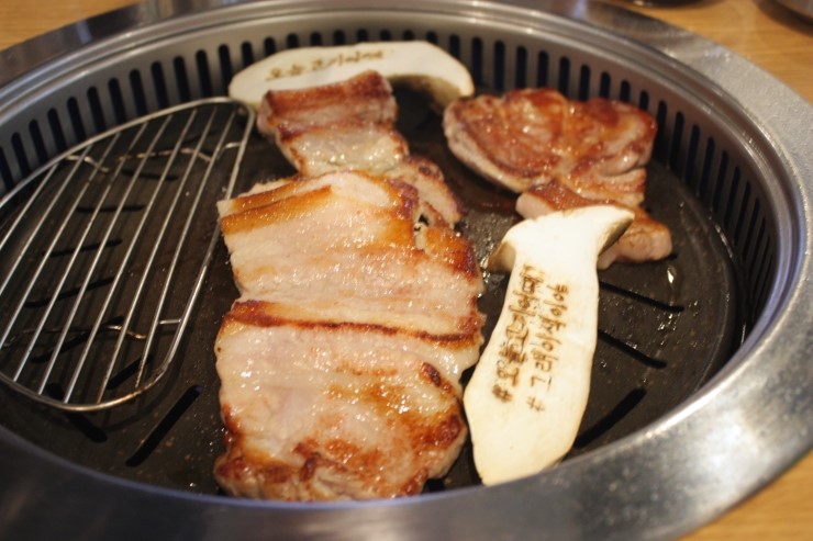  [성수역삼겹살] 고기집 같지 않은 깔끔함과 대통령상 수상에 빛나는 성수고기 – 오늘고기