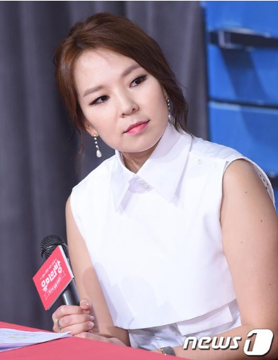  [공식입장] 곽정은 측 "다니엘 튜더와 열애? 사생활 확인 불가"