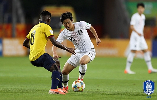  [U-20 월드컵 한국 결승진출] 최준의 한방 한국 우승이 보인다 한국 에콰도르에 1-0 승 결승에서 우크라이나와 격돌