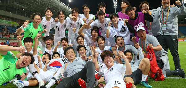 FIFA U-20 결승 오른 대한민국, 아시아축구연맹AFC 메인 장식