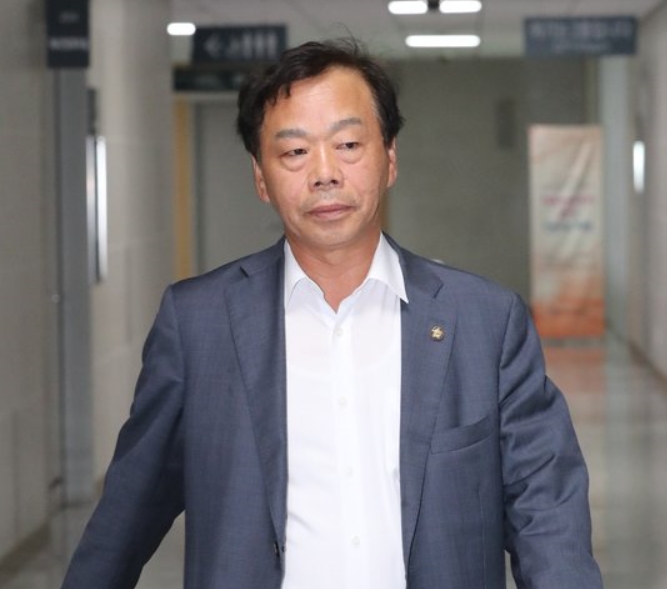  이완영 국회의원'의원직상실"확정