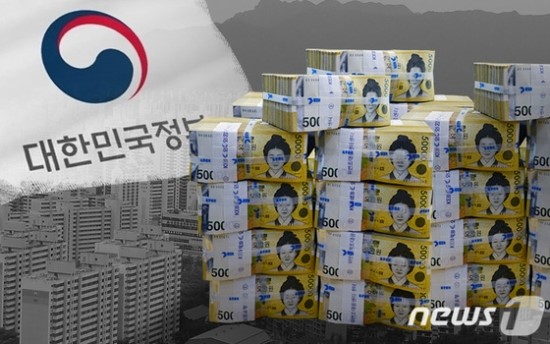 '유류세 인하' 여파…4월까지 세수 1년 전보다 5000억원 감소 - 월간 재정동향 6월호…관리재정수지 38.8조원 적자