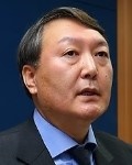  검사, 前 변호사 윤석열님 사주.